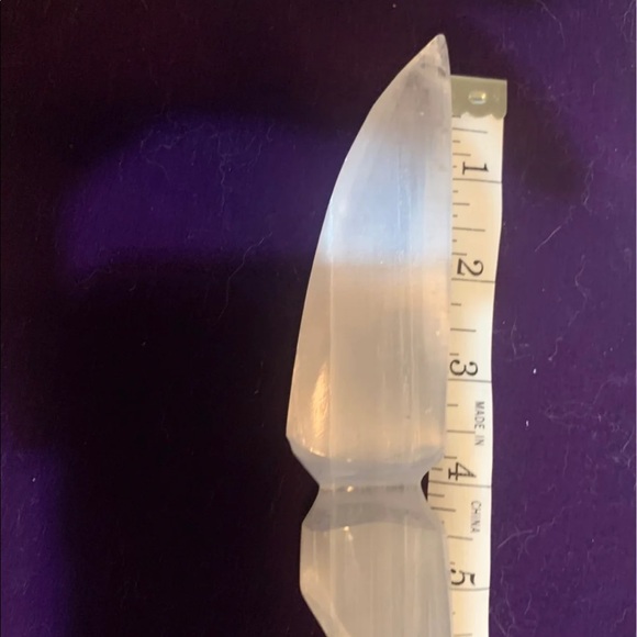 Awesome Selenite Atain - Picture 2 of 3
